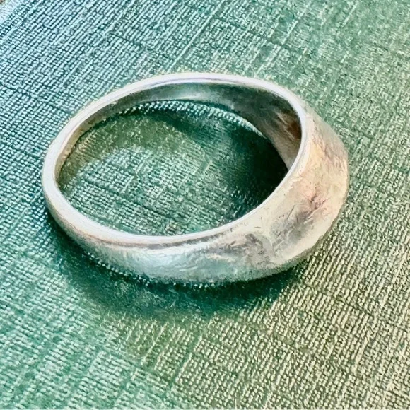 Antique Sterling Silver Peaked Dome Ring (5.75)
